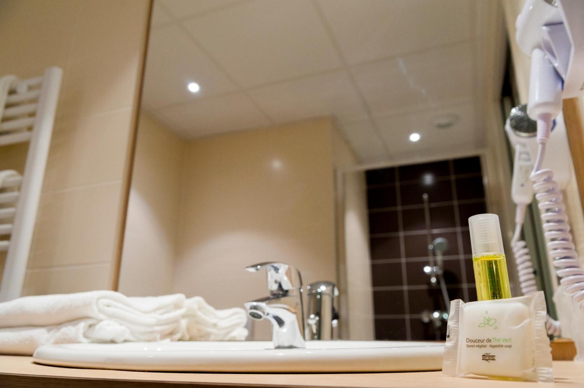 Brit Hotel Macon Centre Gare المظهر الخارجي الصورة