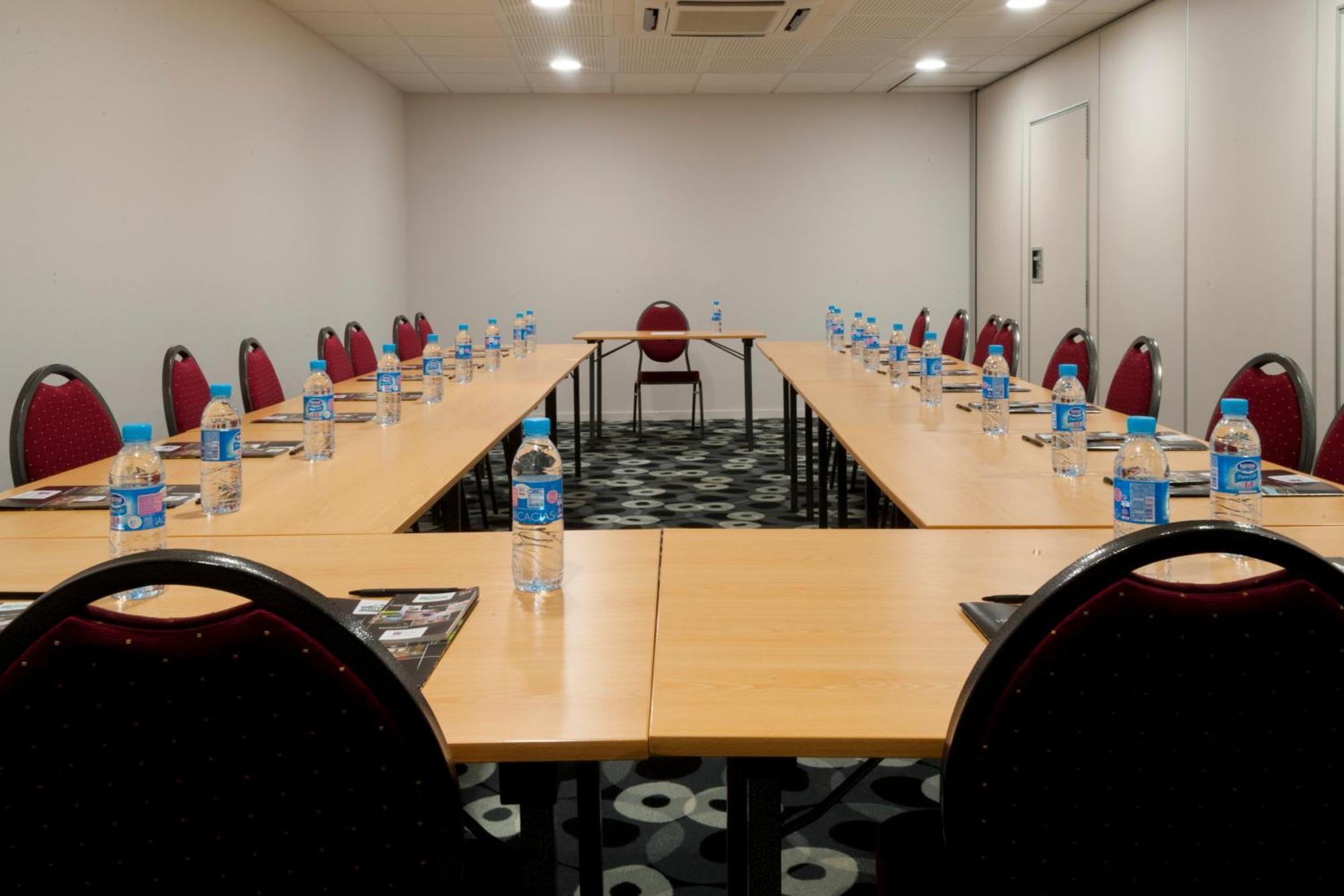 Brit Hotel Macon Centre Gare المظهر الخارجي الصورة